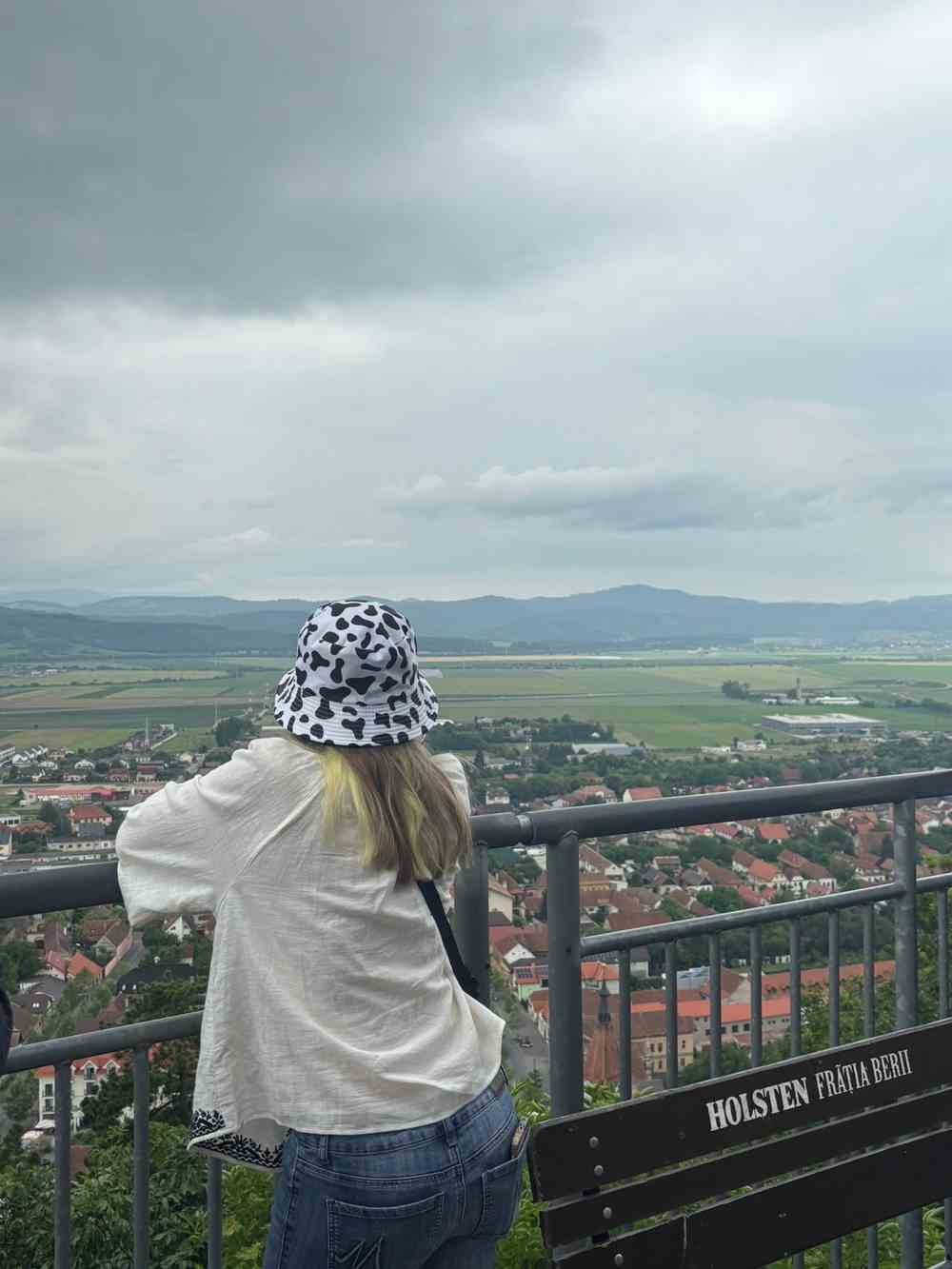 Samantha Thomure, Romania